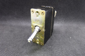 AZS- Wyłącznik 24V automatyczny bezpiecznik Unitra АЗС