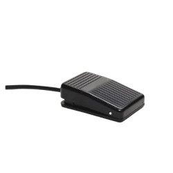 Przełącznik nożny TFS-01 ON-(ON) 10A 250V z przewodem 3 żyły SPDT czarny.