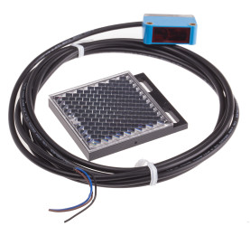 Czujniki fotoelektryczne Retrorefleksyjny w obudowie prostokątnej RS PRO NPN zakres 7.2 m LED