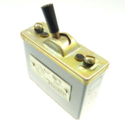 PRZEŁĄCZNIK AZR-10A 30V 10A