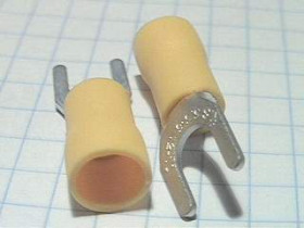 Konektor widełkowy izolowany M5 6.00mm² (100szt.)