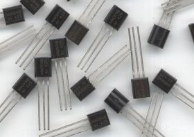 MAC97A8 0,6A 600V TO-92 TRIAK