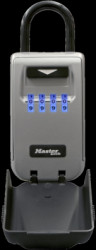Skrytka na klucze z możliwością zawieszenia i szyfrem podświetlona Master Lock 5424EURD