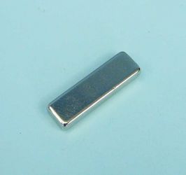 MAGNES PROSTOKĄTNY 20x6x3mm