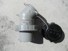 Wtyczka odbiornikowa metalowa 3P+Z IP57 16A 6h/380V Nakło