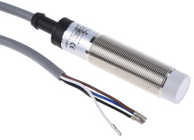 Czujnik zbliżeniowy M18 Pojemnościowy 8 mm RS PRO Niewpuszczany 10 → 30 V DC długość 70mm Gwintowany