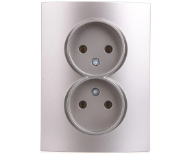 LOGI Gniazdo podwójne 2x2P kompletne śrubowe 16A 250V Srebrny 25214