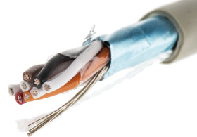 Kabel do transmisji danych 4 -parowy 0,35 mm² 8 -rdzeniowy Ekranowany 22 AWG AWG PVC 300 V