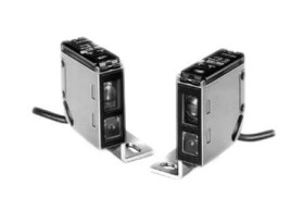 Czujniki fotoelektryczne Dyfuzyjny cylindryczny Omron PNP zakres 50 mm → 250 mm Podczerwień
