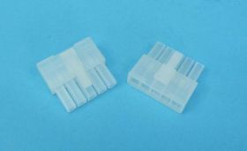 MFH-05x1F OBUDOWA GNIAZDA r=4,2mm FEMAL