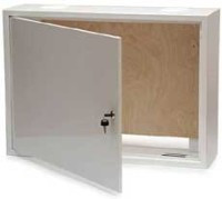 R553 Obudowa metalowa, natynkowa, wymiary: 500 x 700 x 200 mm - tylna ścianka: sklejka