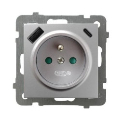 AS Gniazdo pojedyncze z uziemieniem z przesłonami torów prądowych, z ładowarką USB A+C srebro GP-1GZPUSBAC/m/18