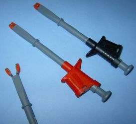 6009-IEC CHWYT.POM.BEZP.KROK.20A GN.4mm