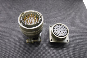 PT06A18-32PSR Amphenol Socapex wtyczka 32 pin złącze wtyk