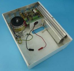 ZAS.BUFOR.13,8V/1A DO AKU.12V/17-20Ah