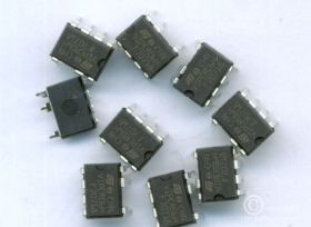 VIPER06HN DIL8 UKŁAD SCALONY