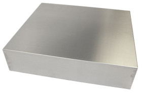 Obudowa ogólnego użytku Aluminium szerokość zew. 381 mm długość zew. 101,6 mm wys. zew. 431,8 mm Hammond