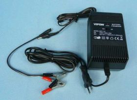 ŁAD.AKUM.ŻEL. 6V/12V 1,8A-18Ah