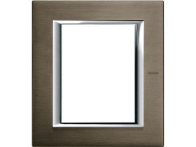 AXOLUTE Ramka 1 pojedyncza prostokątna 3+3 moduły szczotkowany brąz HA4826BR LEGRAND