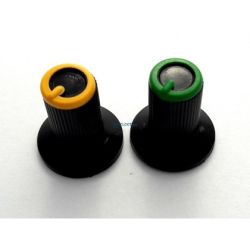 gałka 18mm N0 oś 4mm ścięta 2 kolory