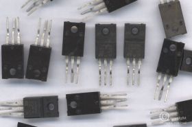 8,5V 1A L4940P85 LOW-DROP STABILIZATOR