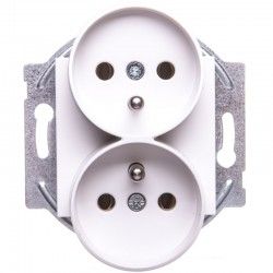Gniazdo VIKO podwójne z uziemieniem - białe - LINNERA