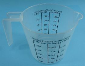 KUBEK PLAST.Z MIARKĄ 600ml Z UCHEM