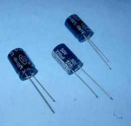 220uF/50V 100SZT 10x13 105° LEA ELKO