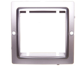 Simon Basic Adapter (przejściówka) na osprzęt standardu 45×45mm srebrny mat BMA