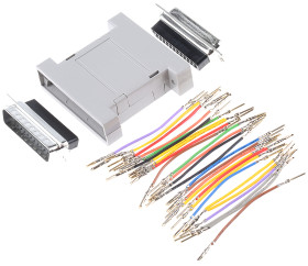 Adapter D-sub z typu D-Sub z 25 stykami na rodzaj Żeński z rodzaju Męski na typ D-Sub z 25 stykami