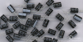 220uF/35V/105C (OPAK. 20 SZT.) KONDENSATOR ELEKTROLITYCZNY