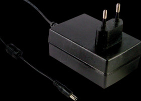 GSM36E09-P1J Steckernetzteil, 36 W, 9 V, 4 A, medical