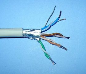 FTP EKRAN DRUT CCA KAT5 4x2 ICS 235