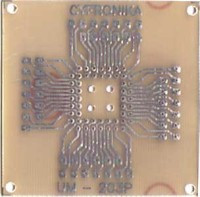 UM-203P Płytka uniwersalna, wymiary: 65 mm x 65 mm pod podstawkę PLCC-52