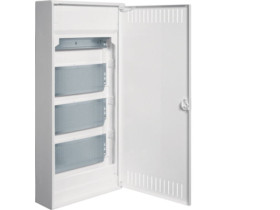 Rozdzielnica multimedialna natynkowa 4R drzwi wentylowane 3x płyta montażowa 1xTH VDI IP30 volta VA48NWB HAGER