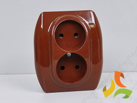 TREND Gniazdo podwójne bez uziemienia (przesłony torów prądowych) brązowy 4GP-2p KARLIK