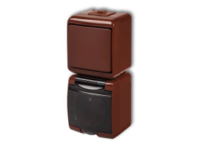 JUNIOR IP54 Wyłącznik pojedynczy z gniazdem pojedynczym z uziemieniem (klapka dymna: przesłony torów prądowych) brązowy 4WGHP-1d