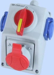 Zestaw z o C16-18.2N rozłącznik 0-1 + wtyk 16A 3P+N+Z/2x16A 2P+Z IP44 971650