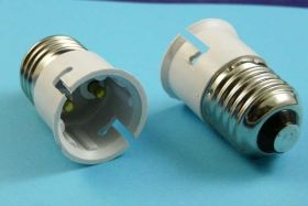 ADAPTOR ŻARÓWKI E-27/B-22