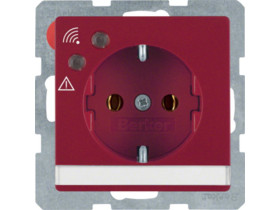 Q.x Gniazdo pojedyncze z uziemieniem schuko z ochroną przepięciową i polem opisowym czerwony aksamit 41086062 HAGER