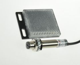 Czujnik; fotoelektryczny; G12-3B1PB; PNP; NC; refleksyjny (z lustrem); 1m; 10÷30V; DC; 200mA; cylindryczny metalowy; fi 12mm; z