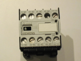 3TH2022-0AN1 Stycznik pomocniczy 22E EN 50 011 2NO+2NC, zaciski śrub., zasilanie AC 60HZ 220V/50HZ 183V (3TH2022-0AN1)