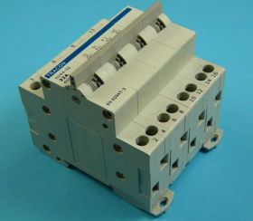 SVK-4-32A PRZEŁ.SIEĆ-AGREGAT 4P SZ