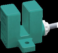 Inductive slot sensor, 2 wire, 1 Form B (N/C), 70132970