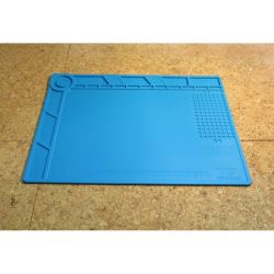 Silikonowa mata lutownicza 350x250mm z polami magnetycznymi