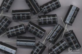 2200uF/50V/105C KONDENSATOR ELEKTROLITYCZNY