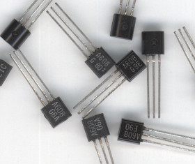 2SA608 PNP 0,1A 30V TRANZYSTOR