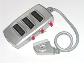 SCART ROZGAŁĘŹNIK 1xWTYK/3xGNIAZDO Z PRZELACZNIKIEM