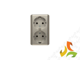 SIMON 54 Gniazdo podwójne z uziemieniem schuko natynkowe z przesłonami torów prądowych wersja skandynawska zaciski śrubowe złoty