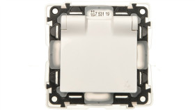 Valena Life Gniazdo Pojedyncze Z/U 2P+Z Schuko Ip44 Z Przesłonami Biały 753119